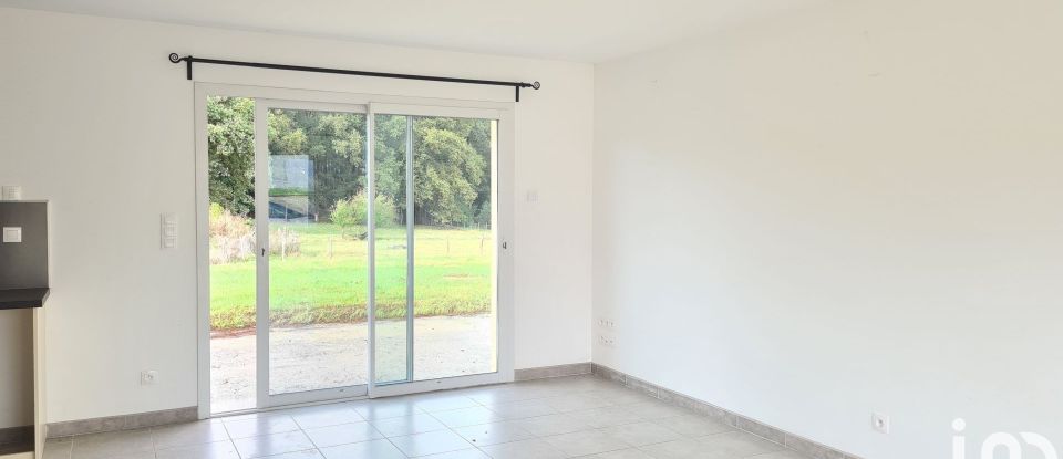 Maison 5 pièces de 92 m² à Béruges (86190)