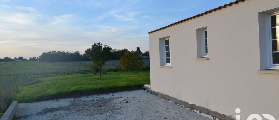 House 7 rooms of 226 m² in Pérignac (17800)