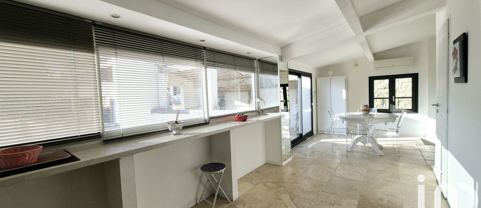 Appartement 3 pièces de 112 m² à L'Isle-sur-la-Sorgue (84800)