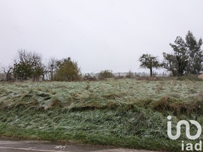 Terrain de 1 210 m² à Fleury-la-Vallée (89113)