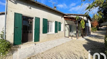 Traditional house 7 rooms of 132 m² in Brux (86510)