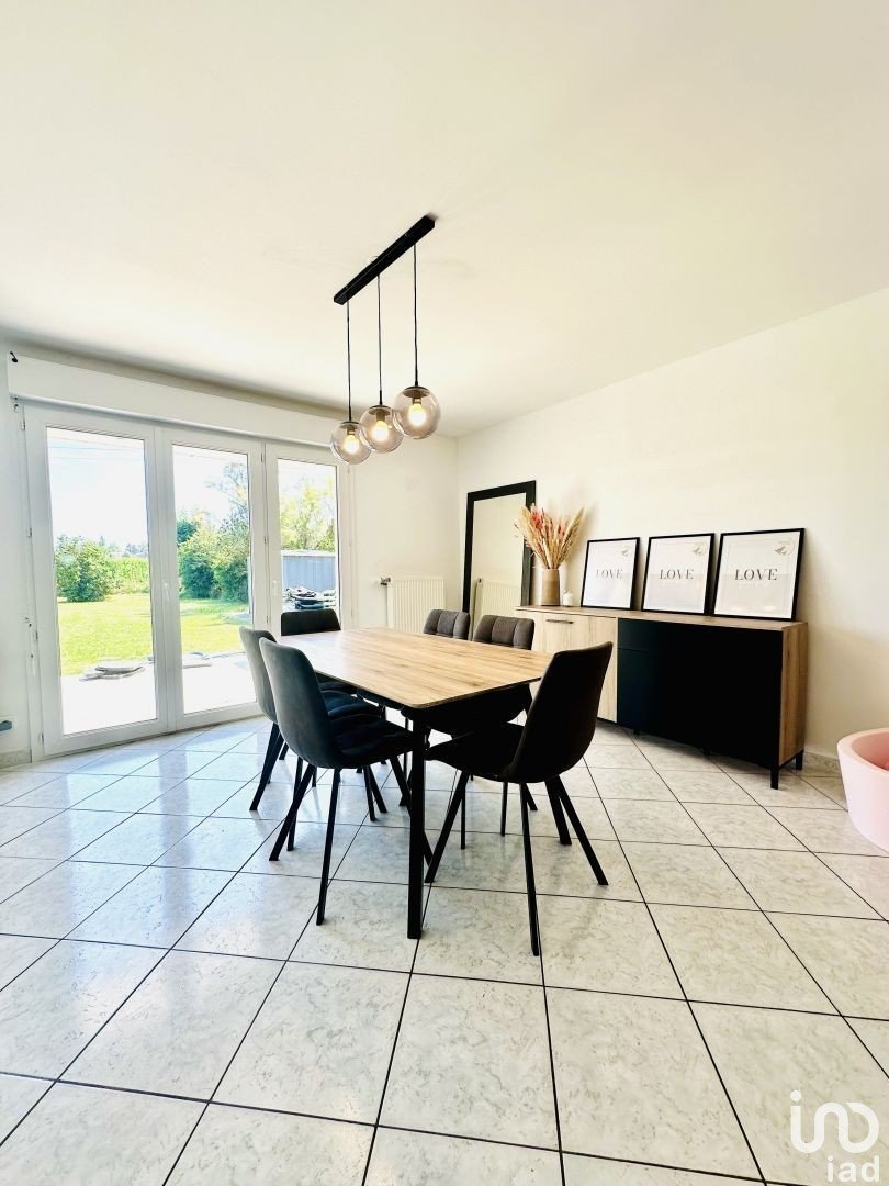 Maison 5 pièces de 75 m² à Oblinghem (62920)