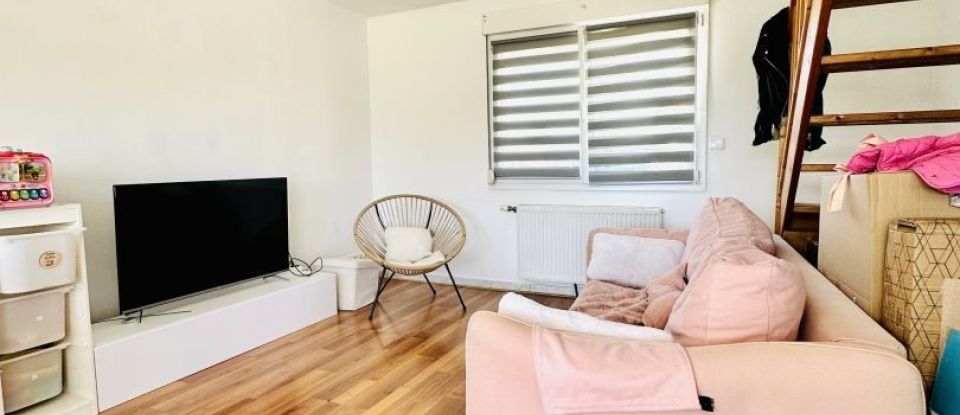 Maison 5 pièces de 75 m² à Oblinghem (62920)