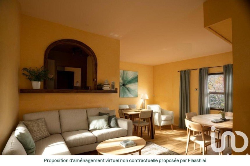 Apartment 3 rooms of 79 m² in Fontainebleau (77300)