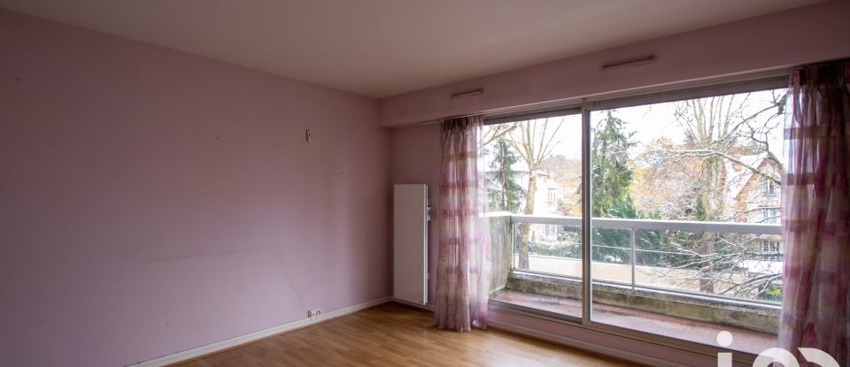 Apartment 3 rooms of 79 m² in Fontainebleau (77300)