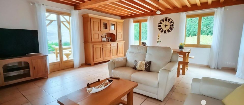 Traditional house 5 rooms of 126 m² in Brussieu (69690)