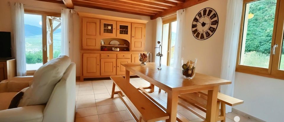 Traditional house 5 rooms of 126 m² in Brussieu (69690)