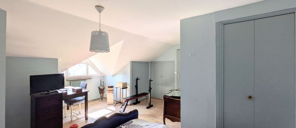 House 5 rooms of 127 m² in Verneuil-sur-Seine (78480)