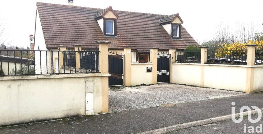 Maison traditionnelle 5 pièces de 120 m² à Courville-sur-Eure (28190)