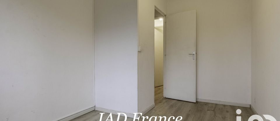 Studio 2 rooms of 38 m² in Chatou (78400)