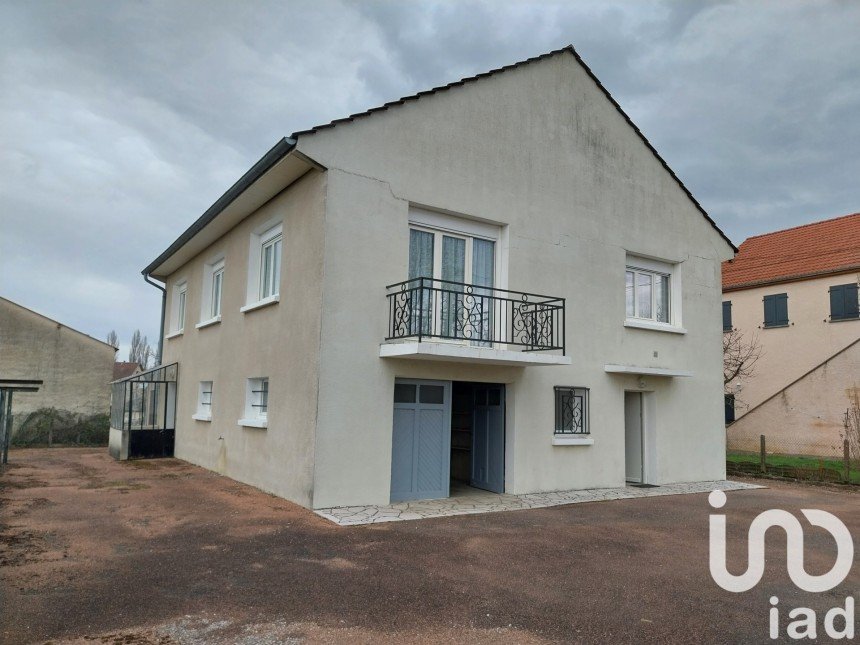 House 4 rooms of 100 m² in Verdun-sur-le-Doubs (71350)