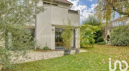 House 6 rooms of 152 m² in Rueil-Malmaison (92500)