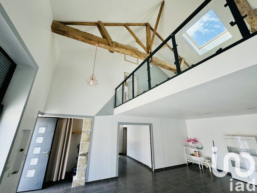 Maison 8 pièces de 222 m² à CÔTEAUX DU BLANZACAIS (16250)