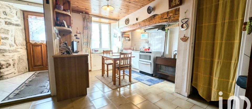 Maison de campagne 4 pièces de 102 m² à Saint-Hostien (43260)