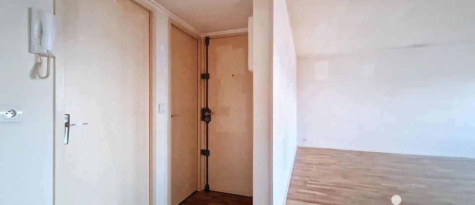 Apartment 3 rooms of 70 m² in Bordeaux (33300)