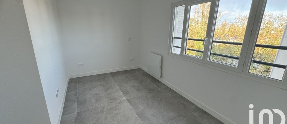 Duplex 4 rooms of 68 m² in Vaux-le-Pénil (77000)