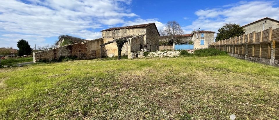 Barn conversion 1 room of 95 m² in Aunac (16460)