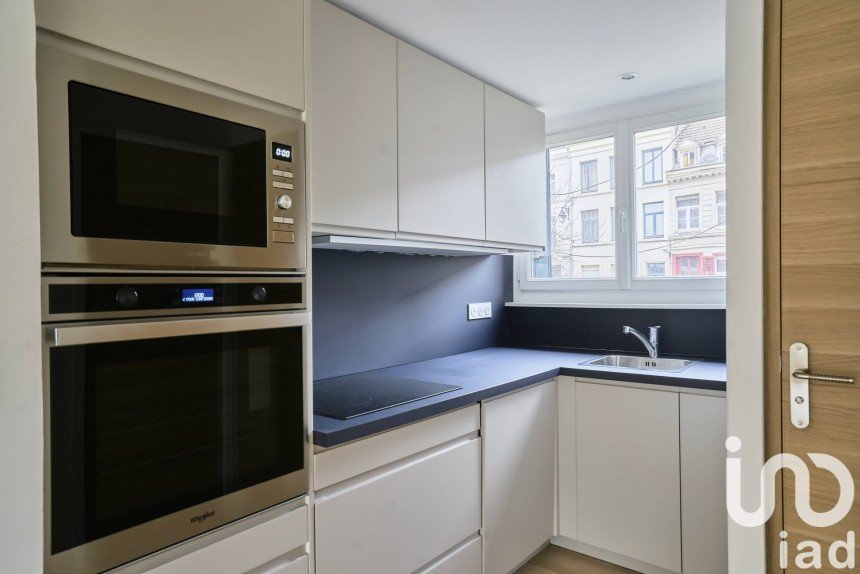 Appartement 3 pièces de 49 m² à Lille (59800)