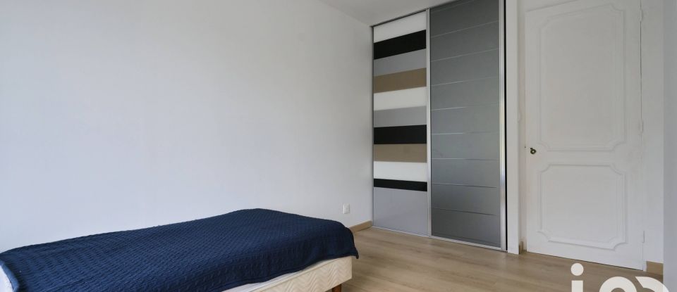 Appartement 3 pièces de 49 m² à Lille (59800)