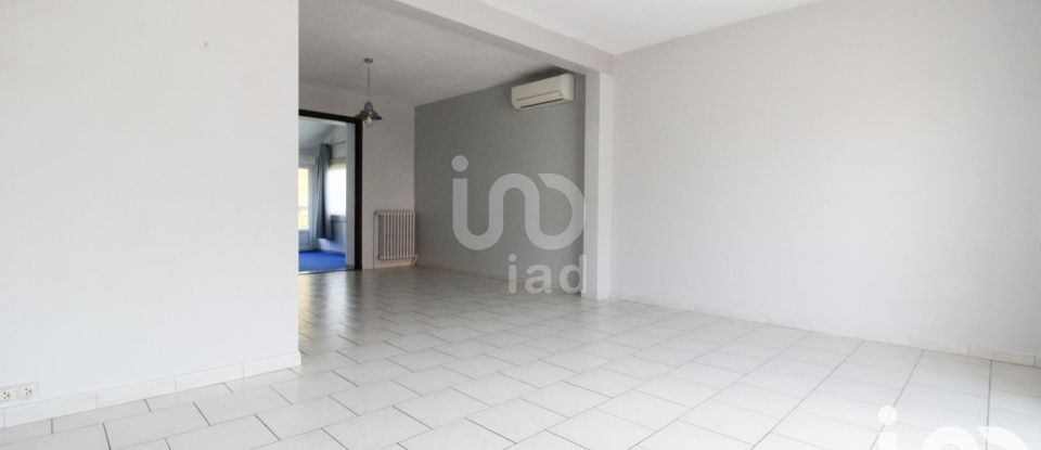 House 9 rooms of 170 m² in Saint-Georges-de-Luzençon (12100)