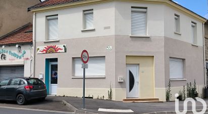 Building in Pontfaverger-Moronvilliers (51490) of 440 m²