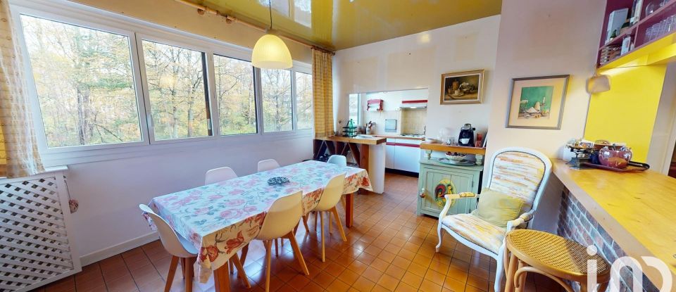 Appartement 6 pièces de 120 m² à Vaux-le-Pénil (77000)