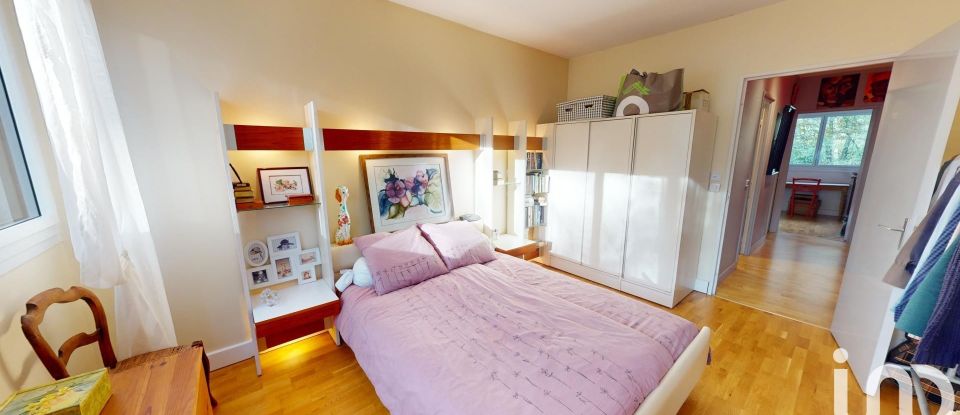 Appartement 6 pièces de 120 m² à Vaux-le-Pénil (77000)