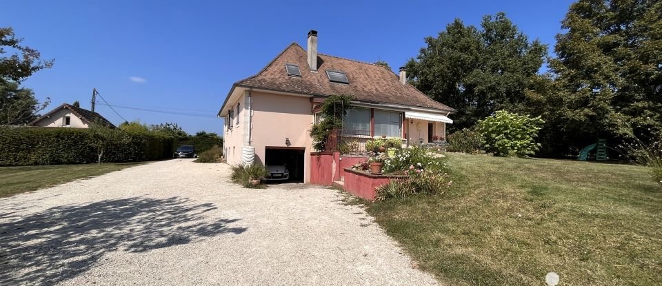 Maison traditionnelle 7 pièces de 186 m² à Condat (46110)