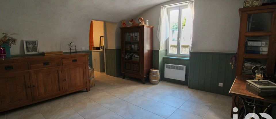 Village house 5 rooms of 143 m² in Barjac (30430)