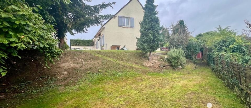 Maison 7 pièces de 175 m² à Attainville (95570)