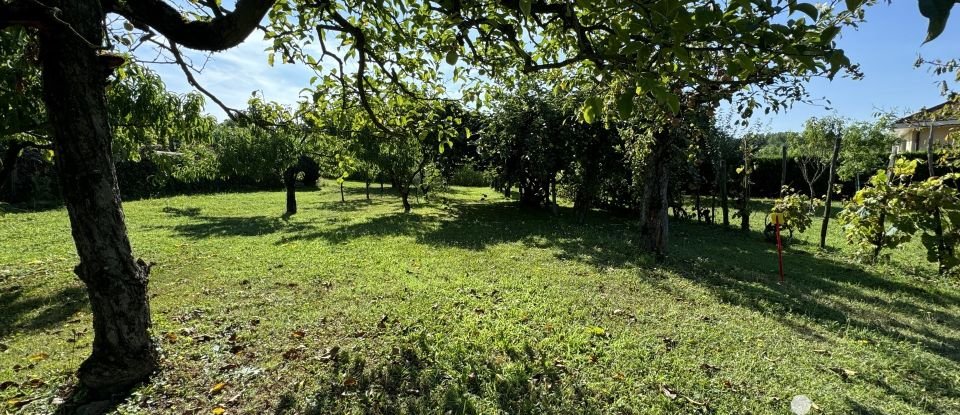 Land of 572 m² in Cheyssieu (38550)