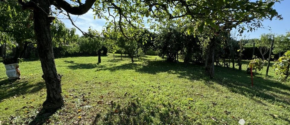 Land of 572 m² in Cheyssieu (38550)