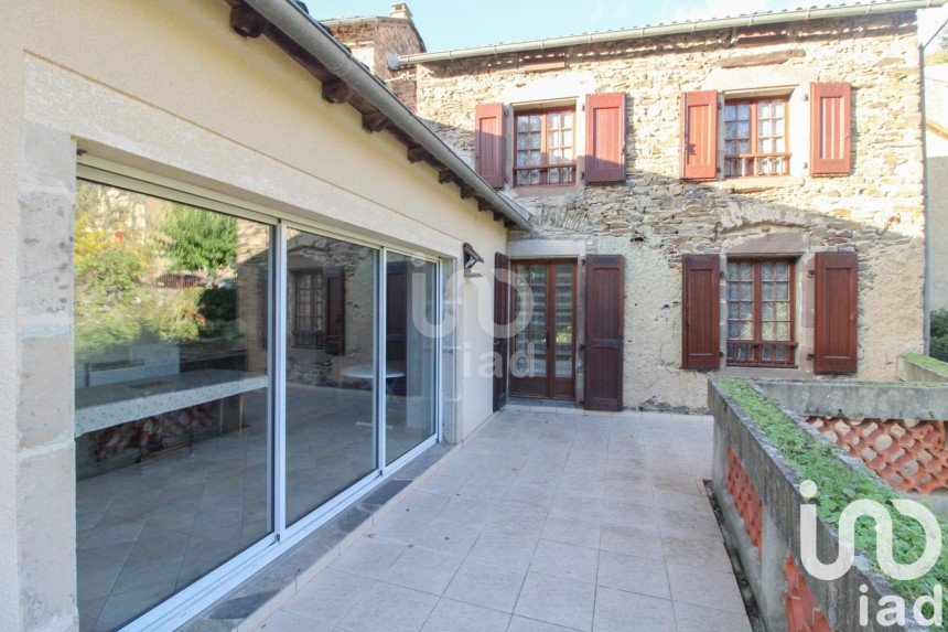 Maison 8 pièces de 210 m² à Le Truel (12430)