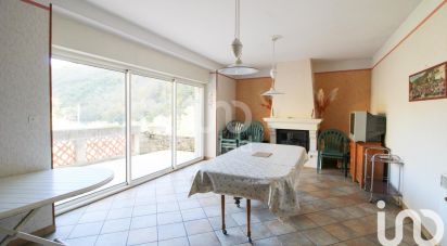 House 8 rooms of 210 m² in Le Truel (12430)