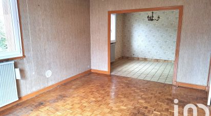 House 5 rooms of 132 m² in Sansac-de-Marmiesse (15130)