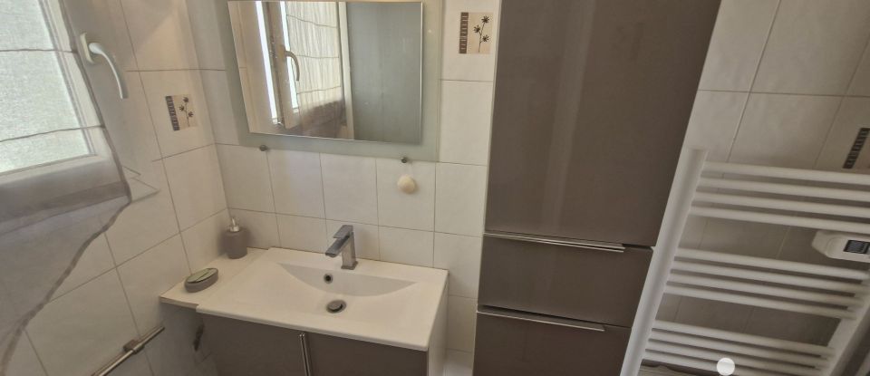 Appartement 4 pièces de 60 m² à Toulon (83000)