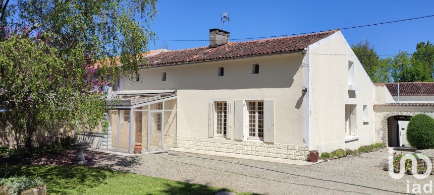 Maison de village 4 pièces de 127 m² à Sonnac (17160)