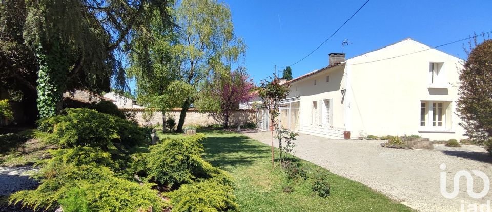 Maison de village 4 pièces de 127 m² à Sonnac (17160)