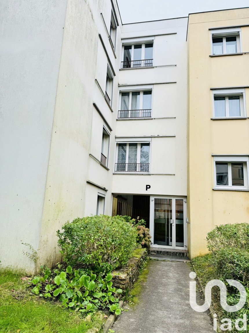 Apartment 4 rooms of 100 m² in Saint-Mammès (77670)