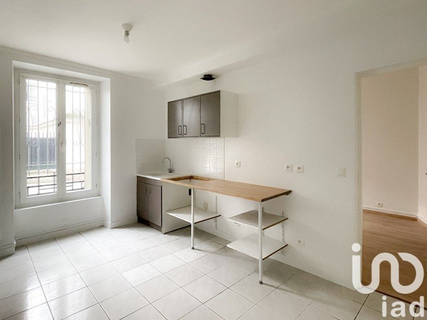 Appartement 2 pièces de 27 m² à Paris (75018)