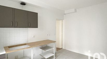 Appartement 2 pièces de 27 m² à Paris (75018)