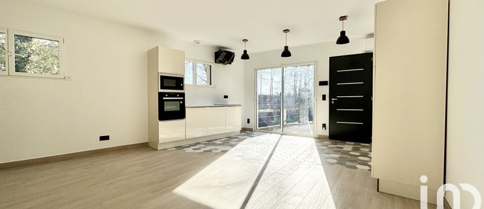 Maison traditionnelle 4 pièces de 84 m² à - (33460)