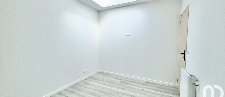 Maison traditionnelle 4 pièces de 84 m² à - (33460)