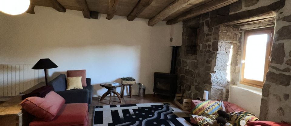 Maison 7 pièces de 170 m² à Jaujac (07380)