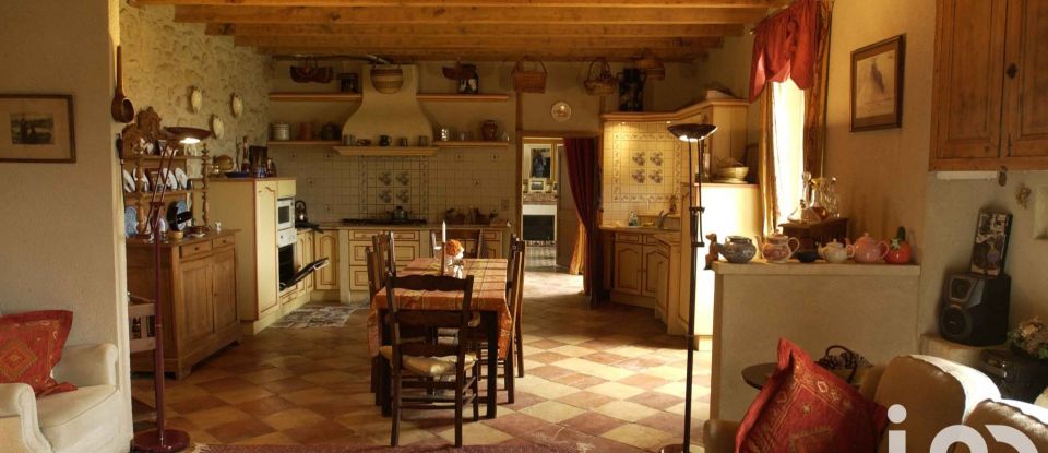 Estate 6 rooms of 163 m² in Caumont (33540)