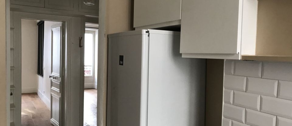 Appartement 3 pièces de 54 m² à Paris (75018)