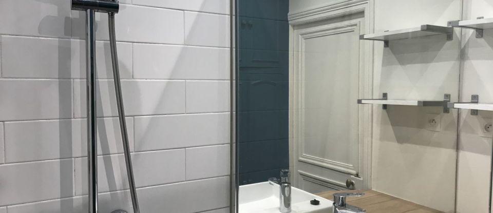 Appartement 3 pièces de 54 m² à Paris (75018)