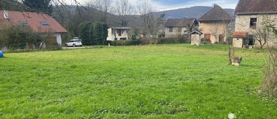 Land of 916 m² in Yenne (73170)