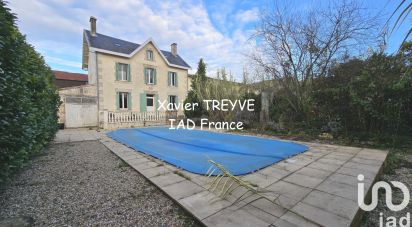 Country house 9 rooms of 274 m² in Celles-sur-Belle (79370)