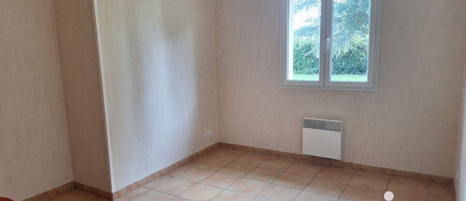 Maison 5 pièces de 121 m² à Lamothe-Montravel (24230)